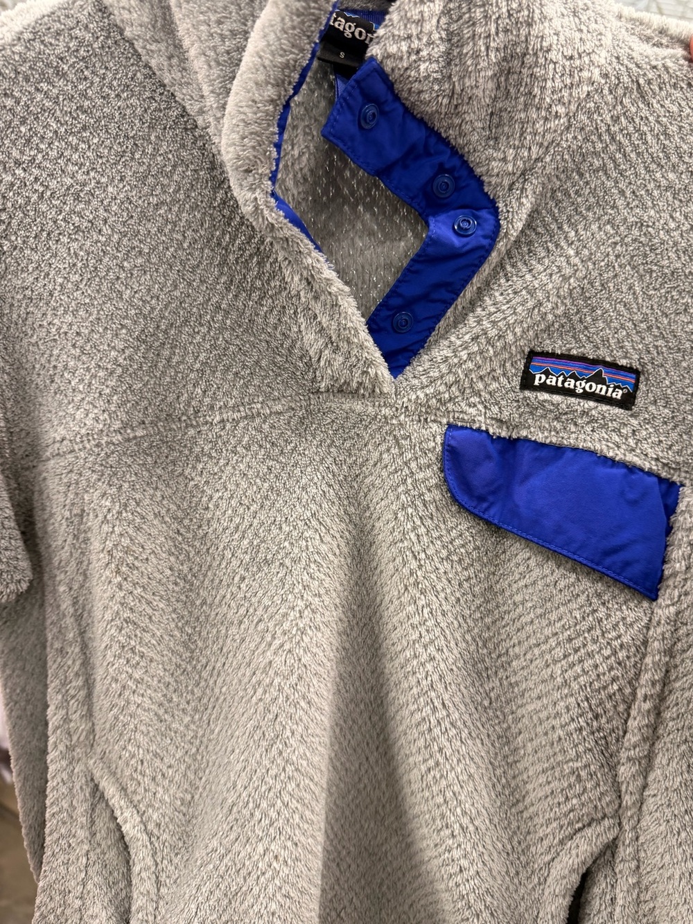 Patagonia Gray Fleece retool pullover with blue - small (s)